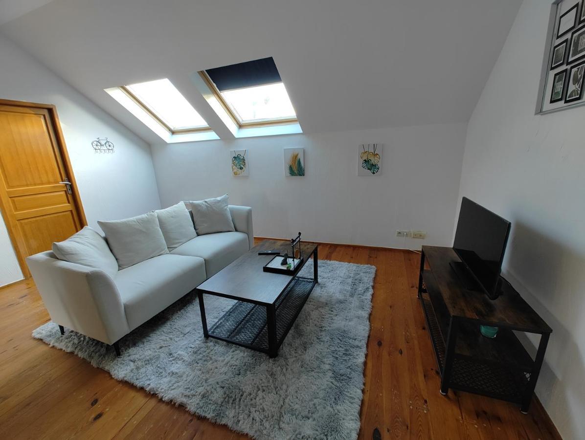 Cosy Appartement 2 Chambres Pont-de-lʼArche Exterior foto